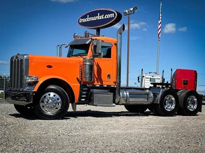Peterbilt 389 Day Cab Truck - Detroit 500HP, 10 Speed Manual