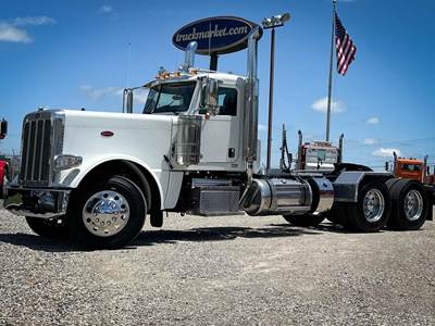 Peterbilt 389 Day Cab Truck - Cummins 565HP, 18 Speed Manual