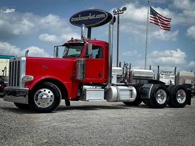 Peterbilt 389 Day Cab Truck - Detroit, 10 Speed Manual