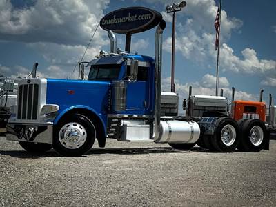 Peterbilt 389 Day Cab Truck - Detroit 500HP, 13 Speed Manual