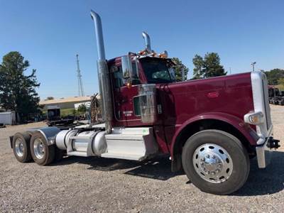 Peterbilt 389 Day Cab Truck - Cummins 565HP, 18 Speed Manual