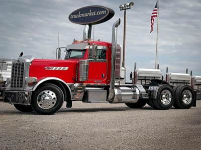 Peterbilt 389 Pride & Class Day Cab Truck - Detroit 500HP, 13 Speed Manual
