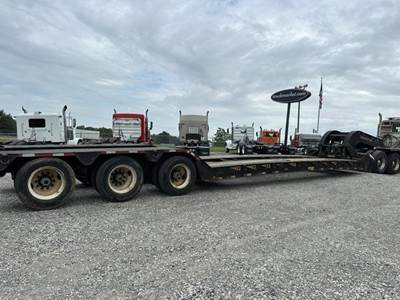 Dynaweld DOMINATOR Lowboy Trailer