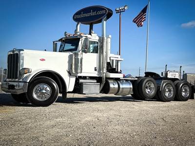 Peterbilt 389 Tri Axle Oil Field Truck - Cummins, 550HP, 18 Speed Manual