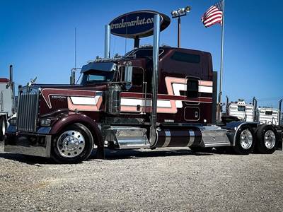 Kenworth ICON 900 Sleeper Semi Truck - Raised Roof Sleeper, Caterpillar 550HP, 18 Speed Manual