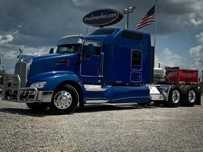 Kenworth T660 Sleeper Semi Truck - Raised Roof Sleeper, Detroit, 13 Speed Manual