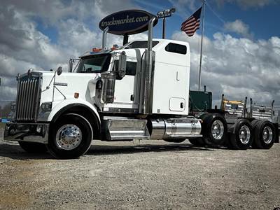 Kenworth W900 Tri Axle Sleeper Semi Truck - Raised Roof Sleeper, Cummins 565HP, 18 Speed Manual