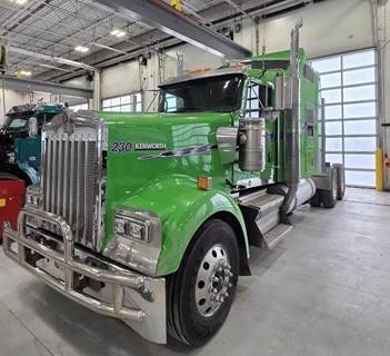 Kenworth W900L Sleeper Semi Truck - Raised Roof Sleeper, Caterpillar 550HP, 13 Speed Manual