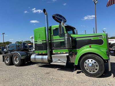 Kenworth W900L Sleeper Semi Truck - Flat Top Sleeper, Caterpillar 550HP, 18 Speed Manual