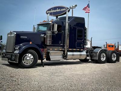 Kenworth W900L Sleeper Semi Truck - Raised Roof Sleeper, Caterpillar 550HP, 13 Speed Manual
