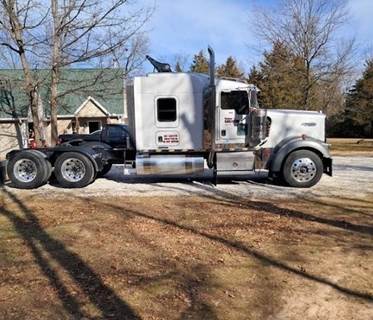 Kenworth W900L Sleeper Semi Truck - Mid Roof Sleeper, Detroit 500HP