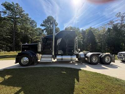 Kenworth W900L Sleeper Semi Truck - Raised Roof Sleeper, Detroit 500HP, 13 Speed Manual