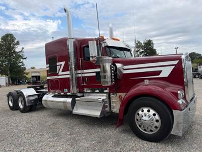 Kenworth W900L Sleeper Semi Truck - Raised Roof Sleeper, Cummins 565HP, 18 Speed Manual