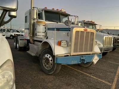 Peterbilt 367 Sleeper Semi Truck - Cummins 485HP, 8Ll Manual