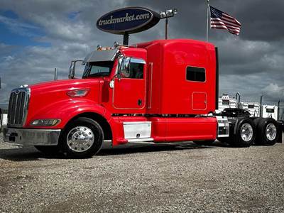 Peterbilt 386 Sleeper Semi Truck - Raised Roof Sleeper, Detroit 500HP, 13 Speed Manual