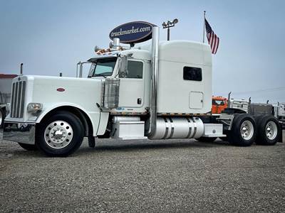Peterbilt 389 Sleeper Semi Truck - Raised Roof Sleeper, Detroit 500HP, 13 Speed Manual