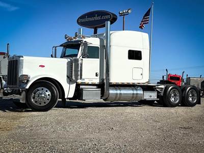 Peterbilt 389 Sleeper Semi Truck - Raised Roof Sleeper, Detroit 500HP, 13 Speed Manual