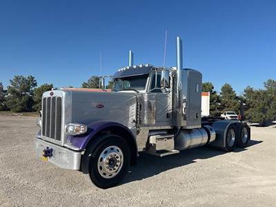Peterbilt 389 Sleeper Semi Truck - Flat Top Sleeper, Cummins 565HP, 18 Speed Manual