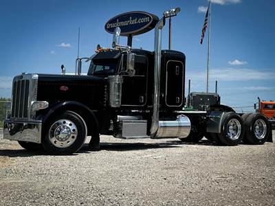 Peterbilt 389 Sleeper Semi Truck - Flat Top Sleeper, Detroit 500HP, 13 Speed Manual