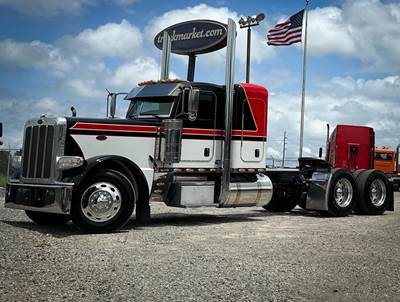 Peterbilt 389 Sleeper Semi Truck - Flat Top Sleeper, Detroit 500HP, 13 Speed Manual