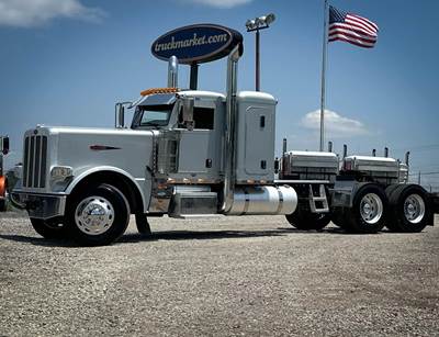 Peterbilt 389 Sleeper Semi Truck - Flat Top Sleeper, Detroit 500HP, 18 Speed Manual