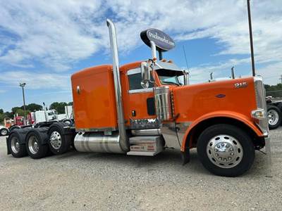 Peterbilt 389 Tri Axle Sleeper Semi Truck - Flat Top Sleeper, Caterpillar 525HP, 18 Speed Manual