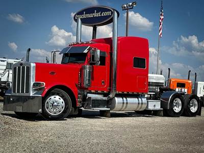 Peterbilt 389 Sleeper Semi Truck - Raised Roof Sleeper, Caterpillar 525HP, 18 Speed Manual