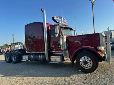 Peterbilt 389 Sleeper Semi Truck - Raised Roof Sleeper, Detroit 500HP, 13 Speed Manual