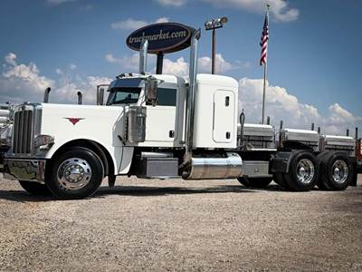 Peterbilt 389 Sleeper Semi Truck - Flat Top Sleeper, Caterpillar 550HP, 13 Speed Manual