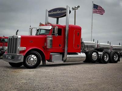 Peterbilt 389 Sleeper Semi Truck - Flat Top Sleeper, Caterpillar 550HP, 13 Speed Manual