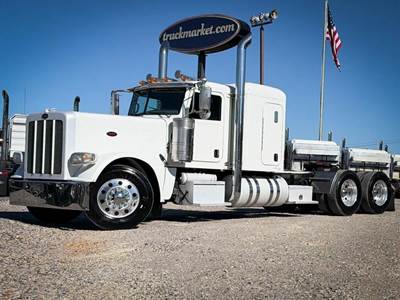 Peterbilt 389 Sleeper Semi Truck - Flat Top Sleeper, Detroit 500HP, 10 Speed Manual