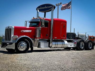 Peterbilt 389 Pride & Class Sleeper Semi Truck - Flat Top Sleeper, Detroit 500HP, 13 Speed Manual