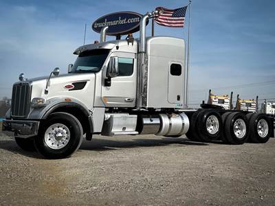 Peterbilt 567 Tri Axle Sleeper Semi Truck - Cummins 605HP, 18 Speed Manual