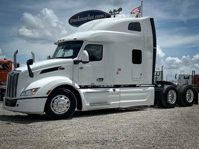 Peterbilt 579 Sleeper Semi Truck - Cummins 500HP, 12 Speed Automatic