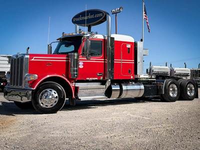 Peterbilt 589 Sleeper Semi Truck - Flat Top Sleeper, Cummins 500HP, 13 Speed Manual