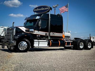 Western Star 49X Sleeper Semi Truck - Mid Roof Sleeper, Detroit 560HP, Automatic