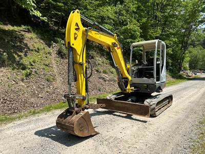 2017 Wacker Neuson EZ53 Mini Excavator w/ Tilting Cab - FREE DELIVERY