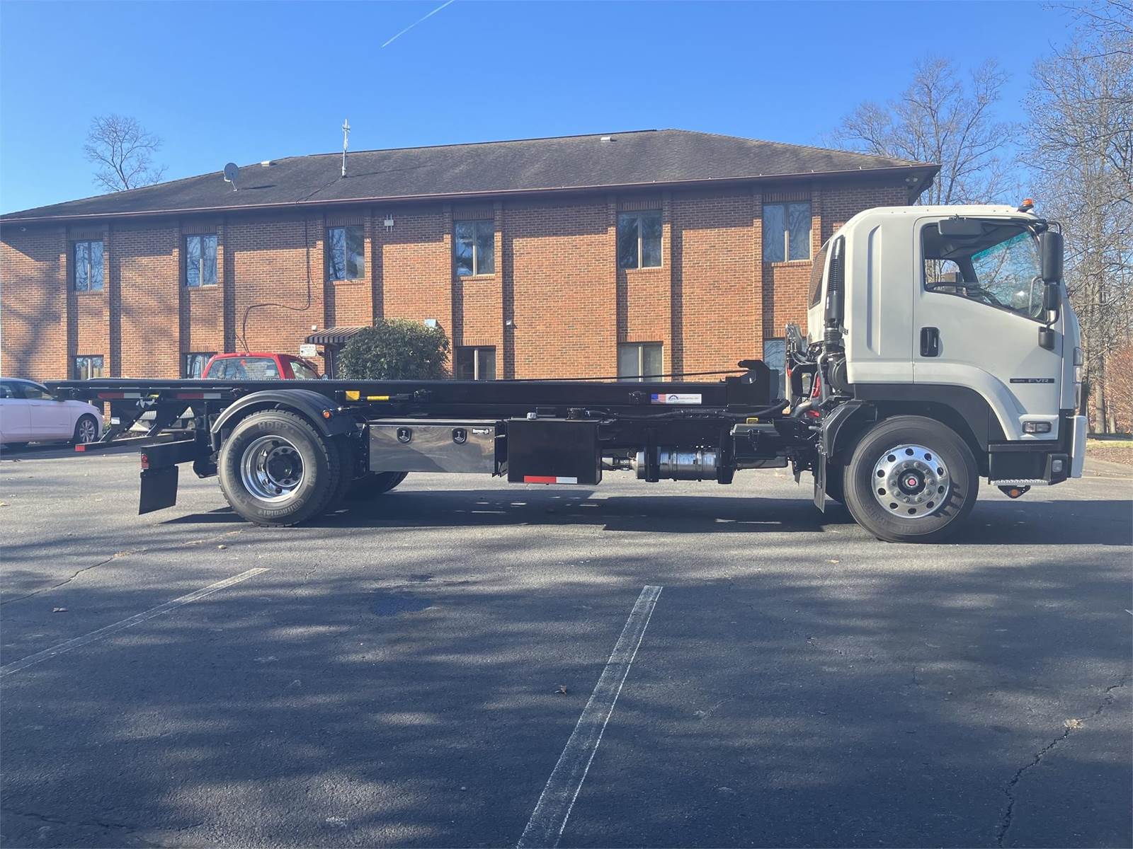 2024 Isuzu FVR Single Axle Roll Off Truck 260HP, Automatic For Sale