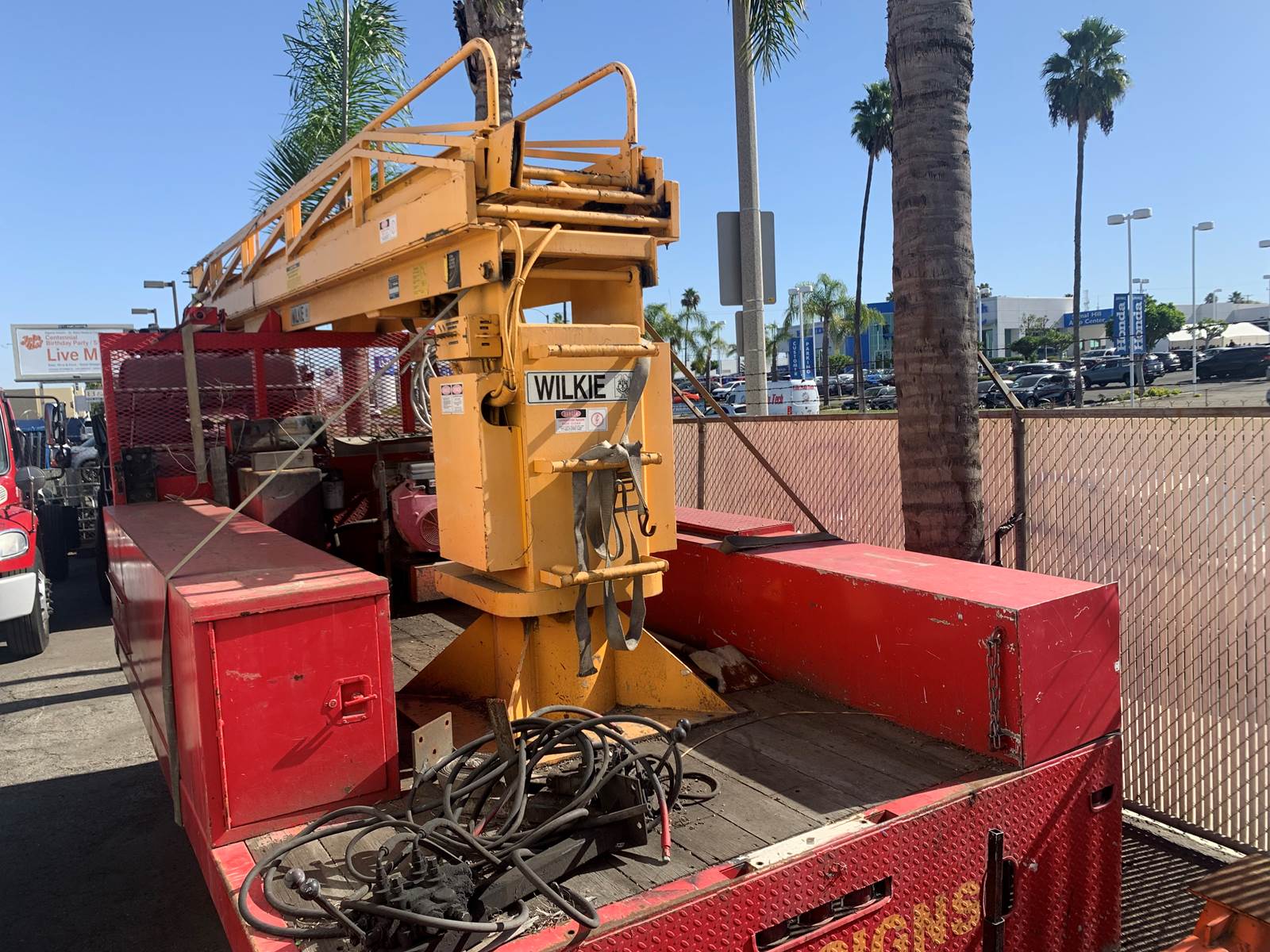 1997 Wilkie 60 Self Contained Telescopic Boom Lift Sign Ladder For Sale Long Beach, CA