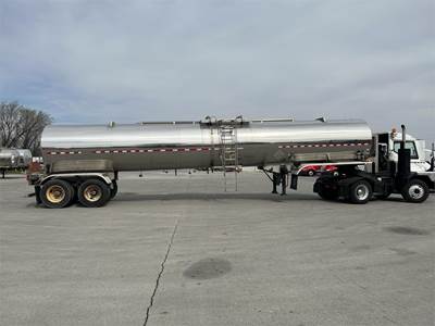 Brenner U2092 7000 GALLON SR CHEMICAL TRAILER Chemical / Acid Tank Trailer