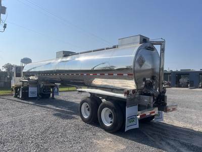 Brenner U2207 6000 GALLON SR CHEMICAL TRAILER Chemical / Acid Tank Trailer