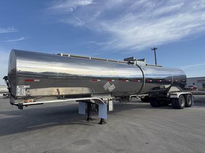 Brenner U2406 7000 GALLON DOUBLE CONICAL CHEMICAL TRAILER Chemical / Acid Tank Trailer