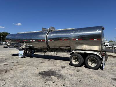 Brenner U2415 7000 GALLON CHEMICAL TRAILER Chemical / Acid Tank Trailer