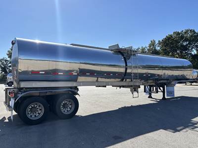 Brenner U2418 7000 GALLON CHEMICAL TRAILER Chemical / Acid Tank Trailer