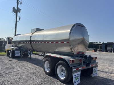 Butler U2357 6500 GALLON SR CHEMICAL TRAILER Chemical / Acid Tank Trailer