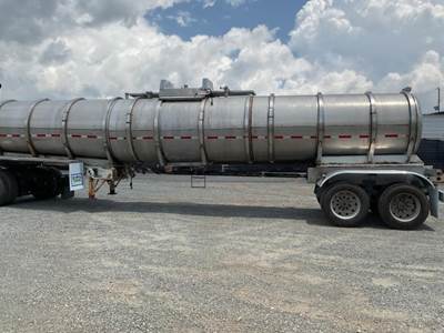 Heil U2035 6900 GALLON X-RING CHEMICAL TRAILER Chemical / Acid Tank Trailer