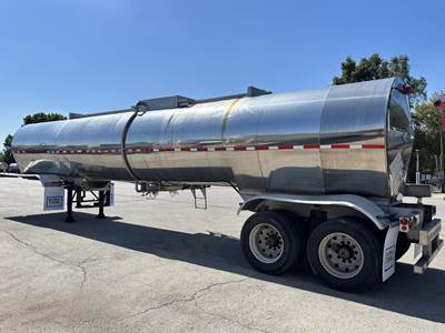 Tremcar U2408 7000 GALLON CHEMICAL TRAILER Chemical / Acid Tank Trailer