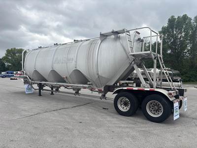 Heil 1600 CUFT DRY BULK FOOD GRADE TRAILER Dry Bulk / Pneumatic Tank Trailer