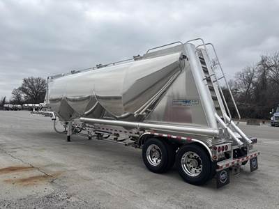 MAC 1600 CUFT DRY BULK PHNEUMATIC TRAILER Dry Bulk / Pneumatic Tank Trailer