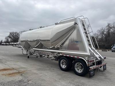MAC 1600 CUFT DRY BULK PHNEUMATIC TRAILER Dry Bulk / Pneumatic Tank Trailer